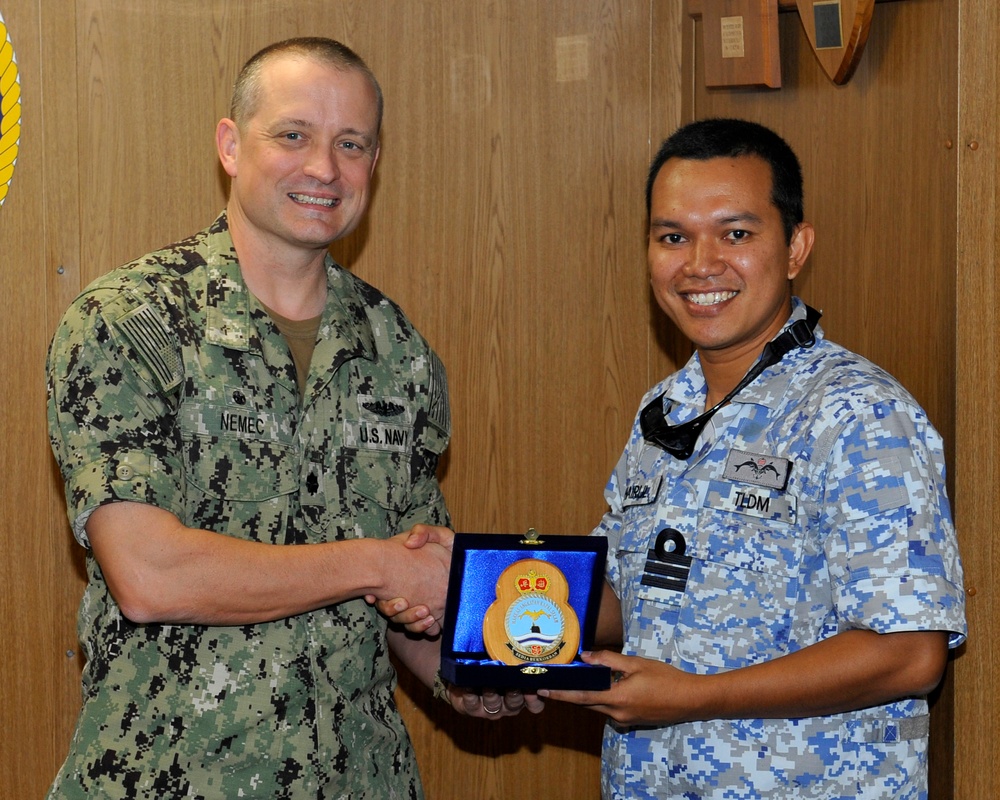 USS Emory S. Land hosts Malaysian officials during Indo Pacific patrol