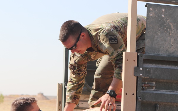 Supply drop to Bnaslawa, Iraq