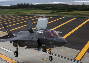 F-35B Lightning II lands at Ie Shima Island for first time
