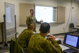 Pa. Guard trains Lithuanian Soldiers in Pre-Master Gunner course