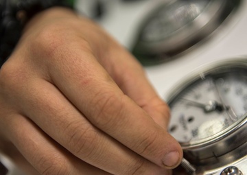 Sailor Replaces Gauges