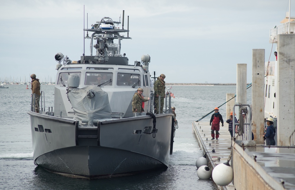 CRG 1 delivers a MK VI Patrol Boat for CMAV