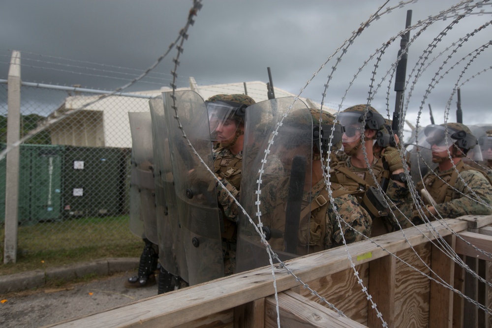 31st Marine Expeditionary Unit simulates Noncombatant Evacuation Operations during MEUEX
