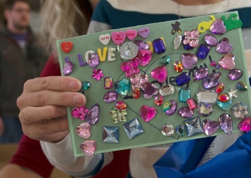 Community brings holiday cheer to dormitories
