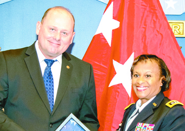 JRTC, Fort Polk, Vernon Parish receive Army partnership award