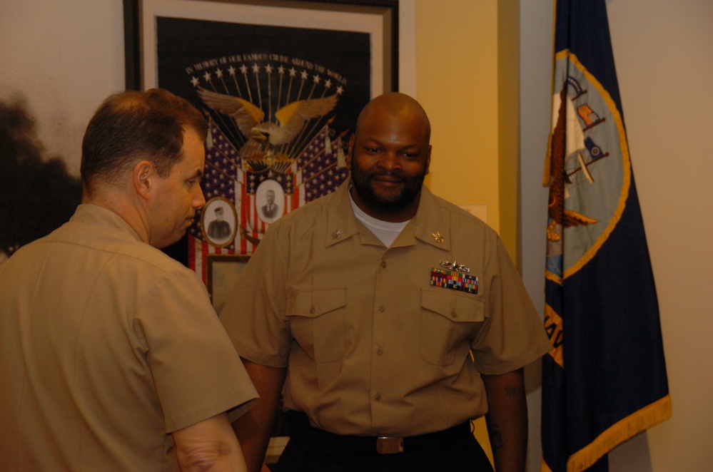 Naval Museum hosts a re-enlistment ceremony