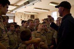 Boy Scout Troop 1171 Visits Fort Hood [Image 5 of 13]