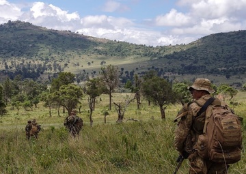 US, British Paratroopers Train to Patrol, React to Contact