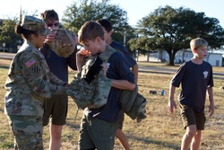 Boy Scout Troop 1171 Visits Fort Hood [Image 8 of 13]