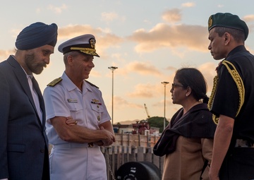 India's Minister of Defense Visits USINDOPACOM