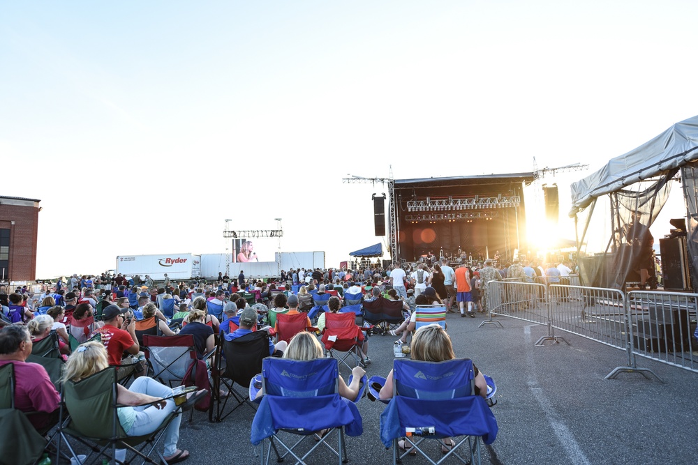 2016 Fort Knox Army Birthday Concert