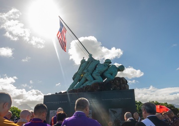 Japanese Religious Committee for World Federation honor monuments for Dec. 7th