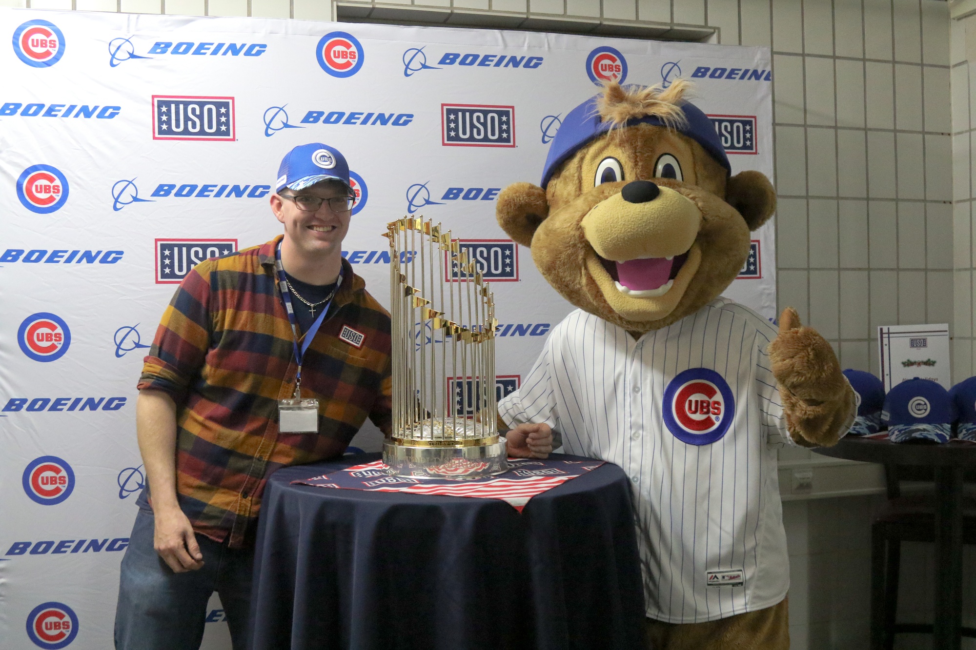 DVIDS - Images - US Soldiers meet Chicago Cubs mascot at Camp Aachen [Image  4 of 4]