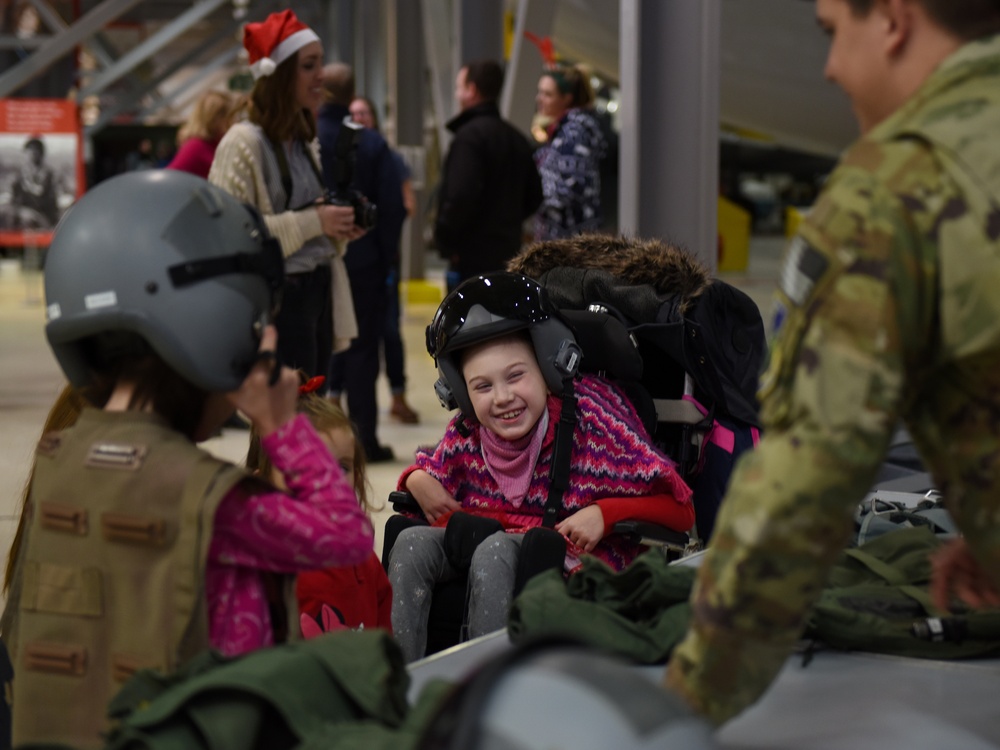 Madhatters host Duxford Children’s Christmas Party