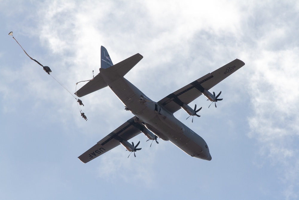 Paratroopers Face off during &quot;Best of the Best&quot;