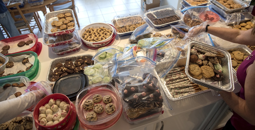 Spouses club prepares to bring holiday cheer to Tyndall Airmen