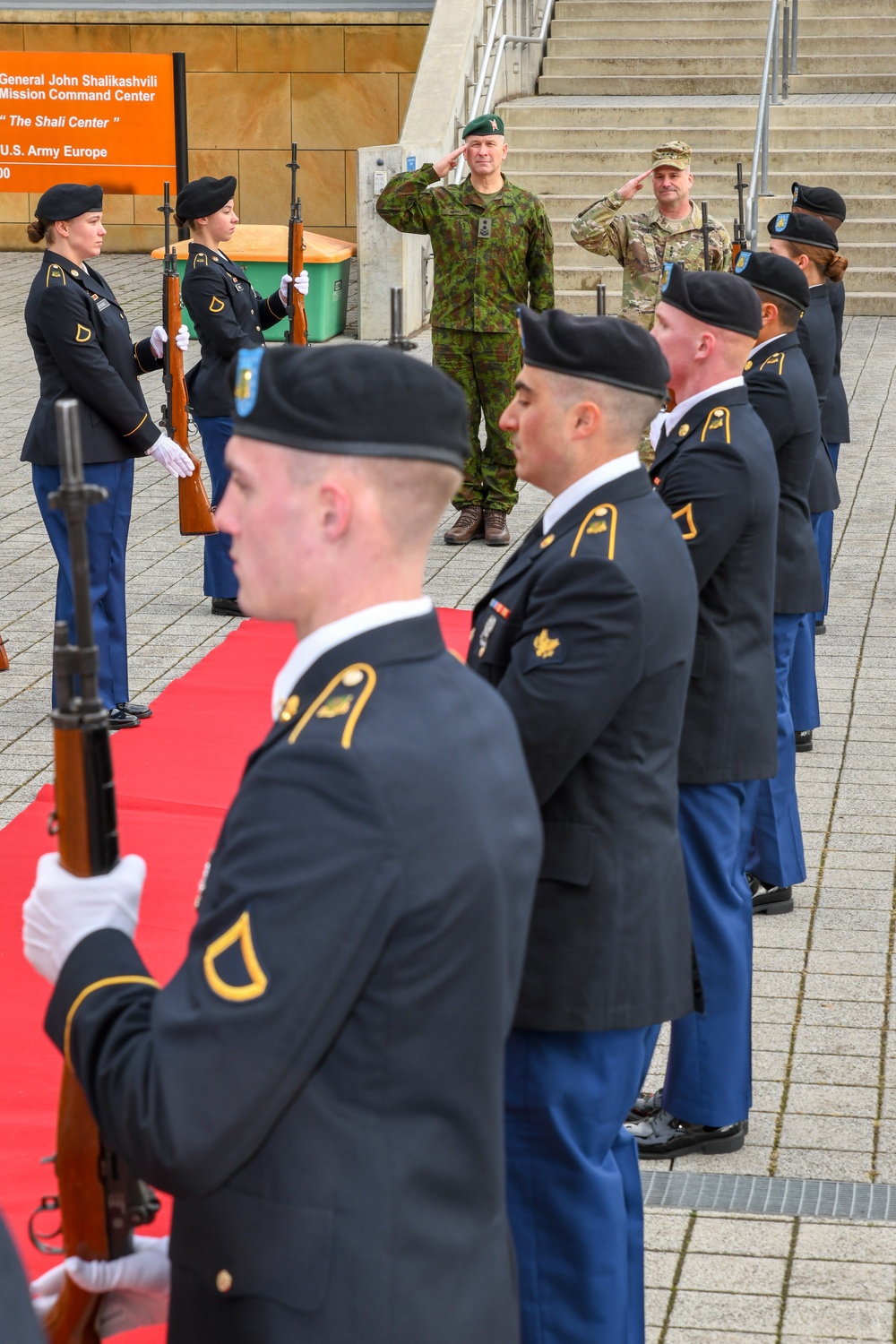 Lithuania Army Chief visits U.S. Army Europe Headquarters