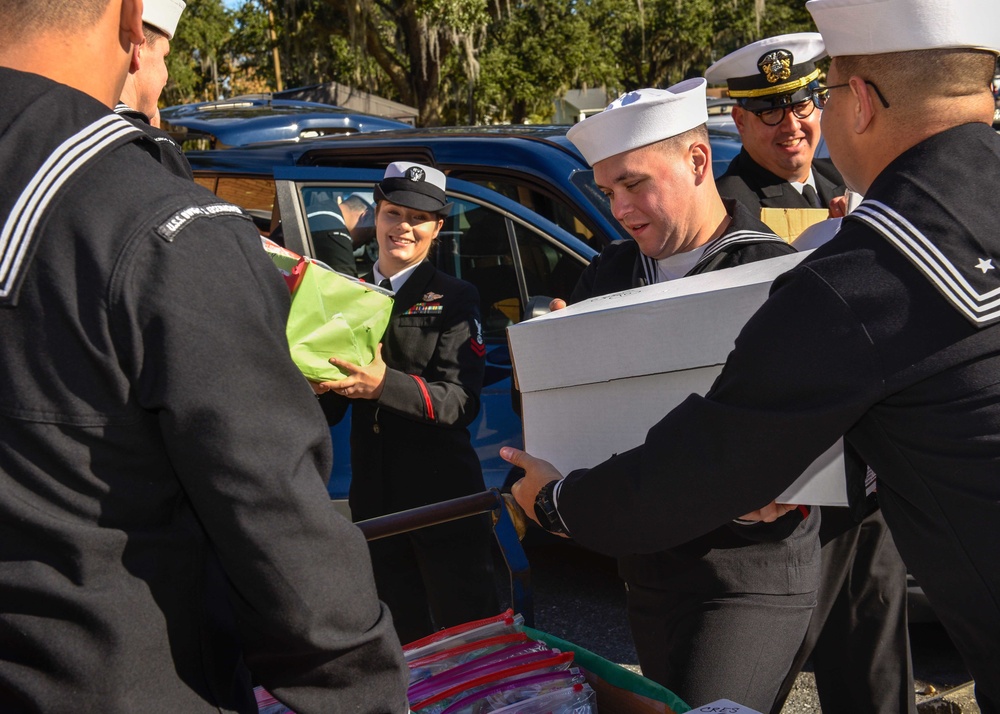 SUBASE Kings Bay visits VA Hospital