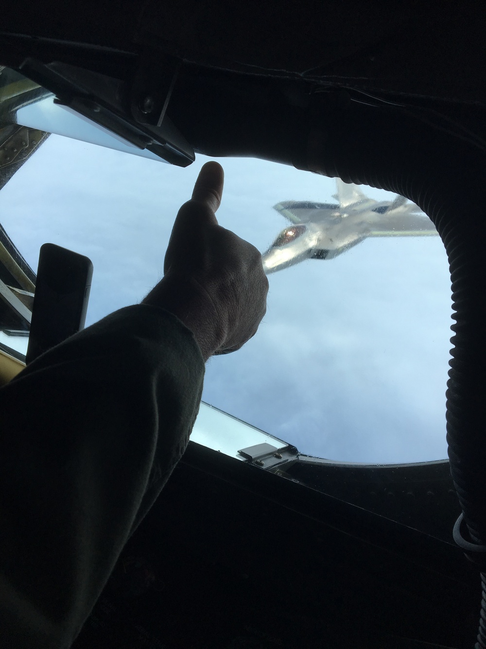 Reservists refuel Tyndall F-22 Raptor following hurricane