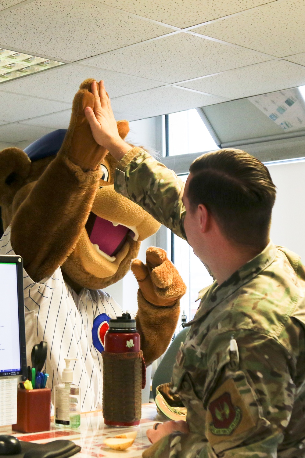 US Soldiers meet Chicago Cubs mascot at Katterbach Kaserne