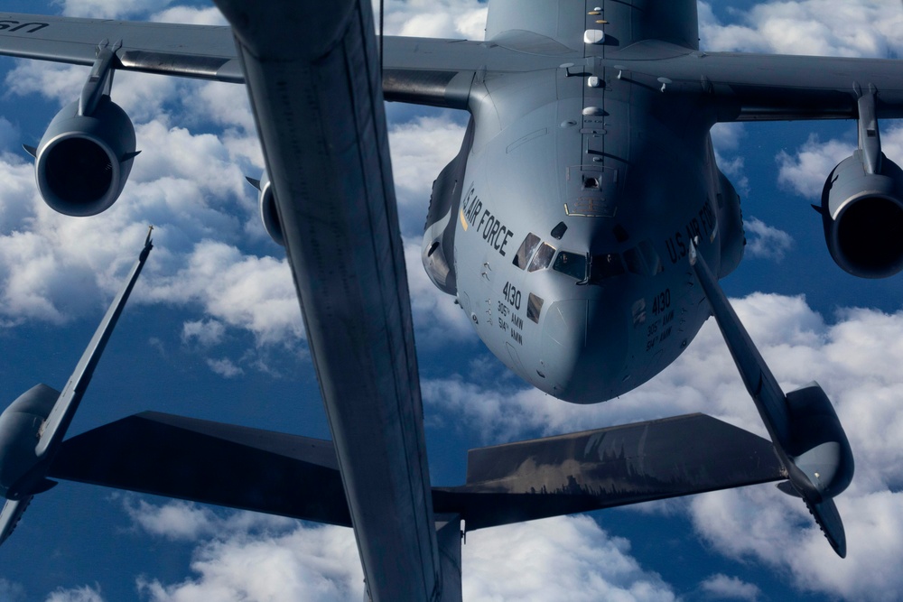 KC-10, C-17, joint training