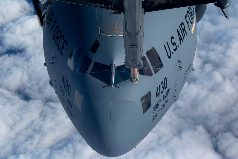 KC-10, C-17, joint training