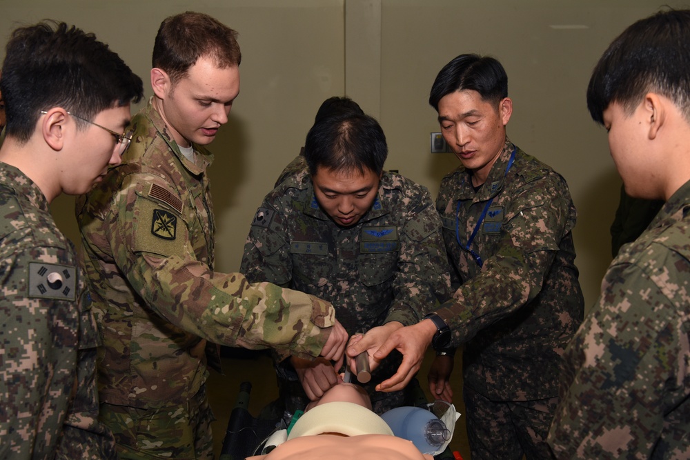 Gimhae Hospital hosts first US/ROK trauma training