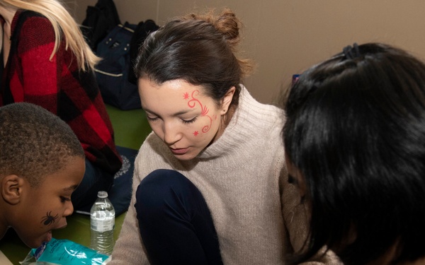 U.S. Airmen share Christmas spirit with Hirosaki orphans