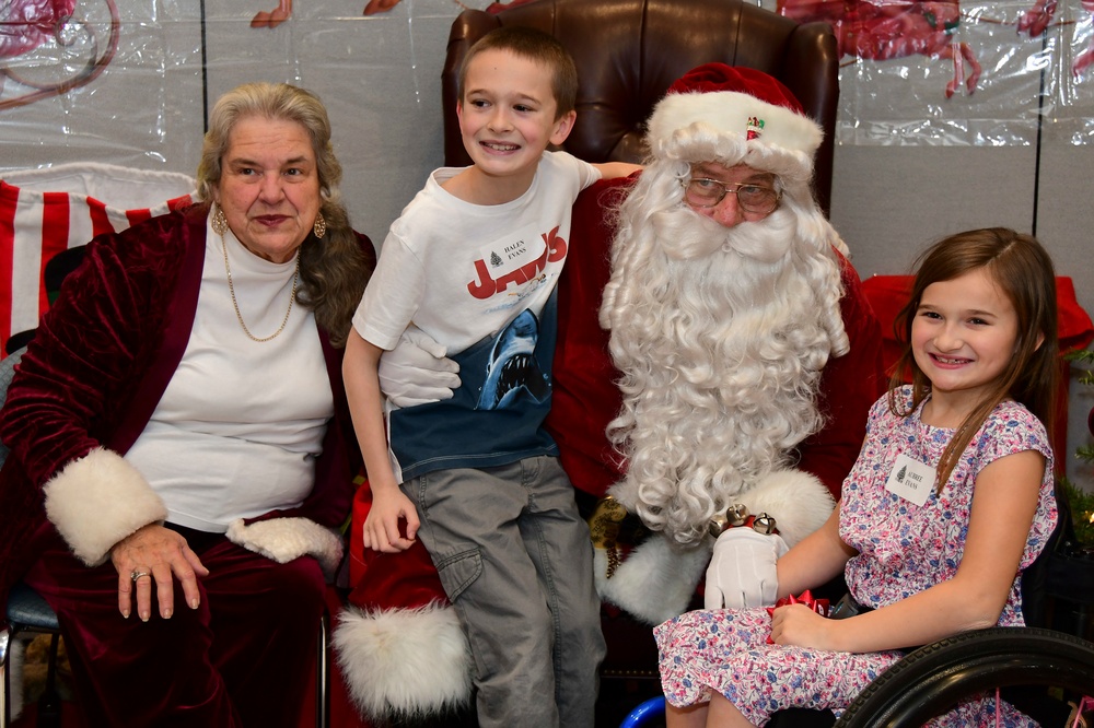 NMCP Hosts 18th Annual Hematology/Oncology Children’s Christmas Party