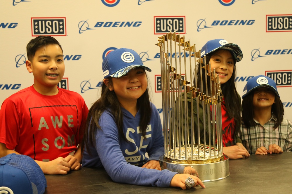 U.S. Soldiers, families meet Chicago Cubs mascot