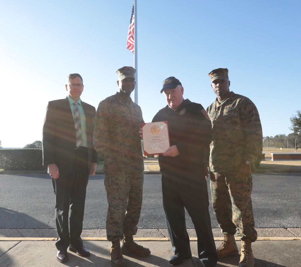 MCLBA Commanding Officer hosts award ceremony