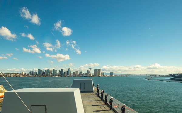Sailors Man the Rails of USS Michael Monsoor