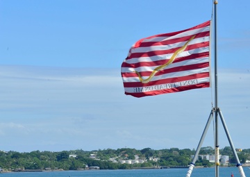 USS Greeneville passes by USS Emory S. Land