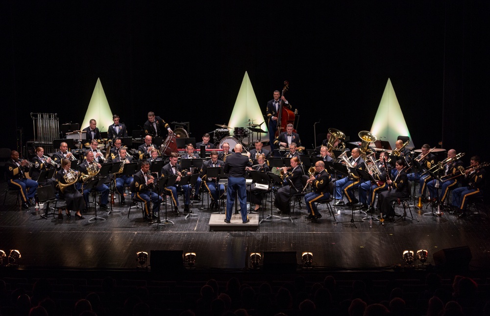 Unites States Army Europe Band &amp; Chorus Holiday Concert Series
