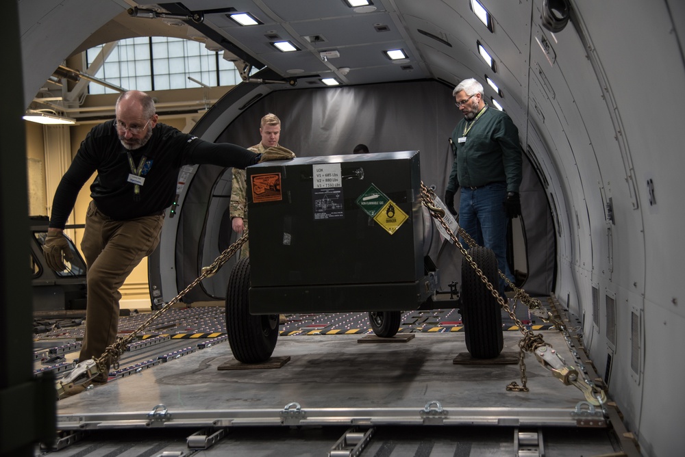 344th ARS train in KC-46 simulators