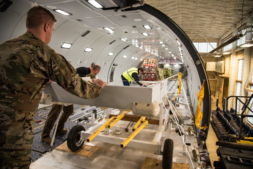 344th ARS train in KC-46 simulators