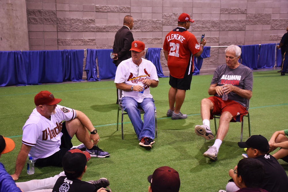 Former MLB pitcher Charles Schultz shares words of wisdom with Phoenix recruiters