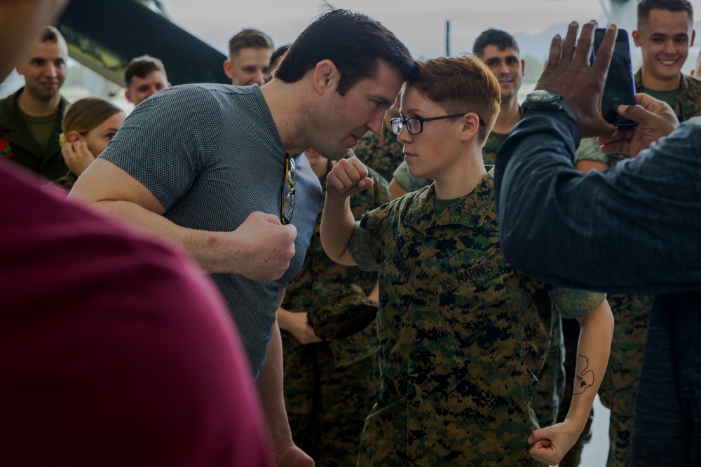 Bellator-USO Visit MCBH