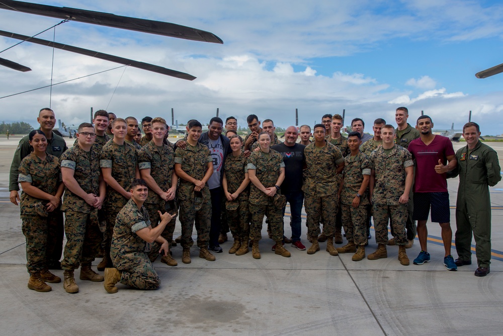 Bellator-USO Visit MCBH