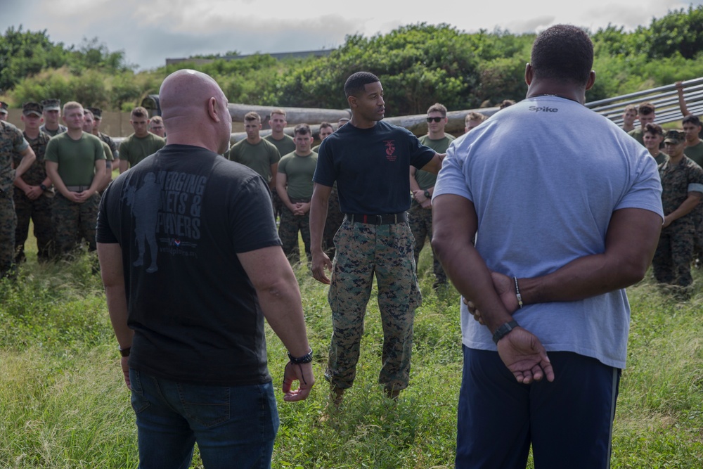 Bellator-USO Visit MCBH