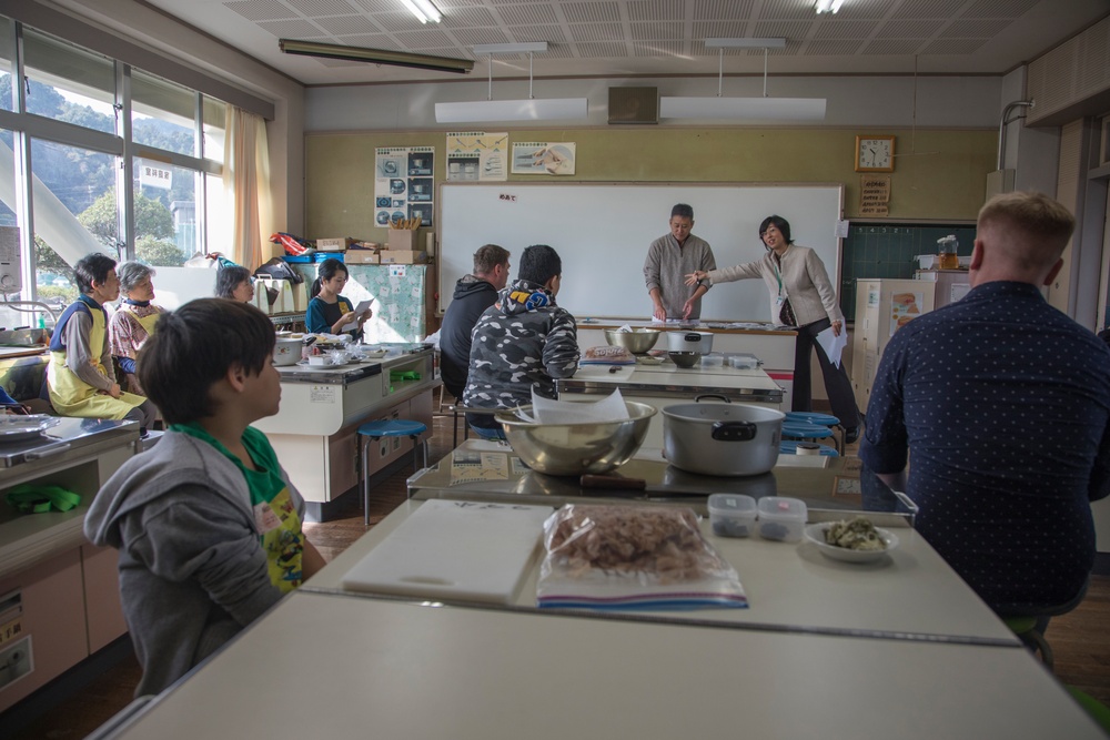 Air station residents experience flavor of local culture