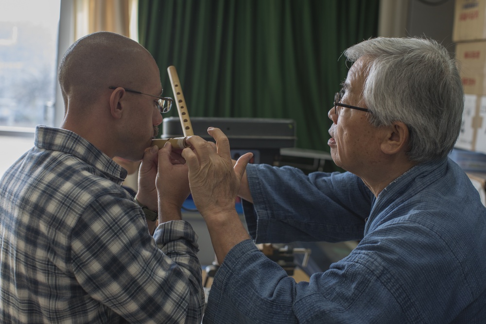 Air station residents experience flavor of local culture