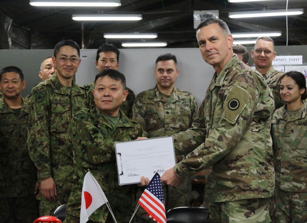 U.S. and Japan Army medical staff unite at Yama Sakura 75