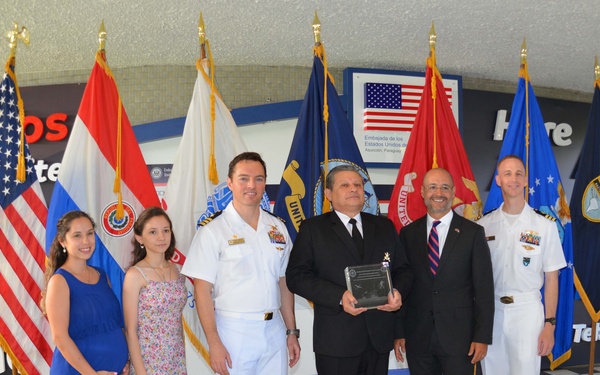 Former Commander of Paraguayan Military Forces honored as NAVSCIATTS 2017 Distinguished Alumni