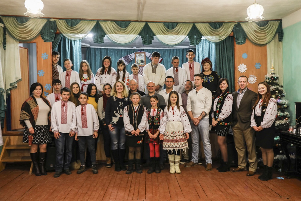 Tennessee Guardsmen revisit local orphanage to celebrate traditional Ukrainian holiday