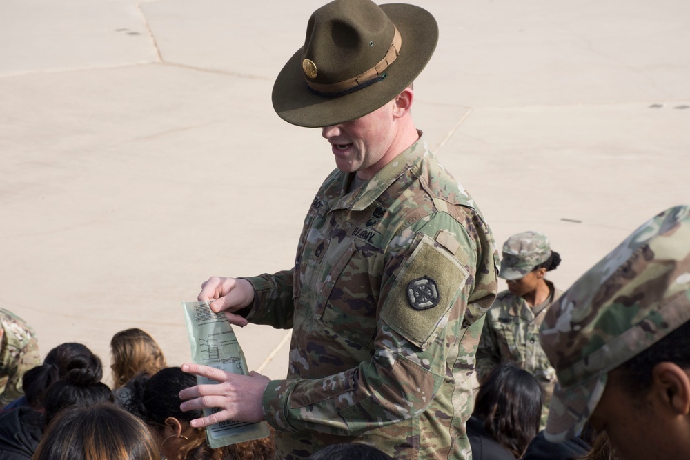 US Army Recruiters Train High School Students