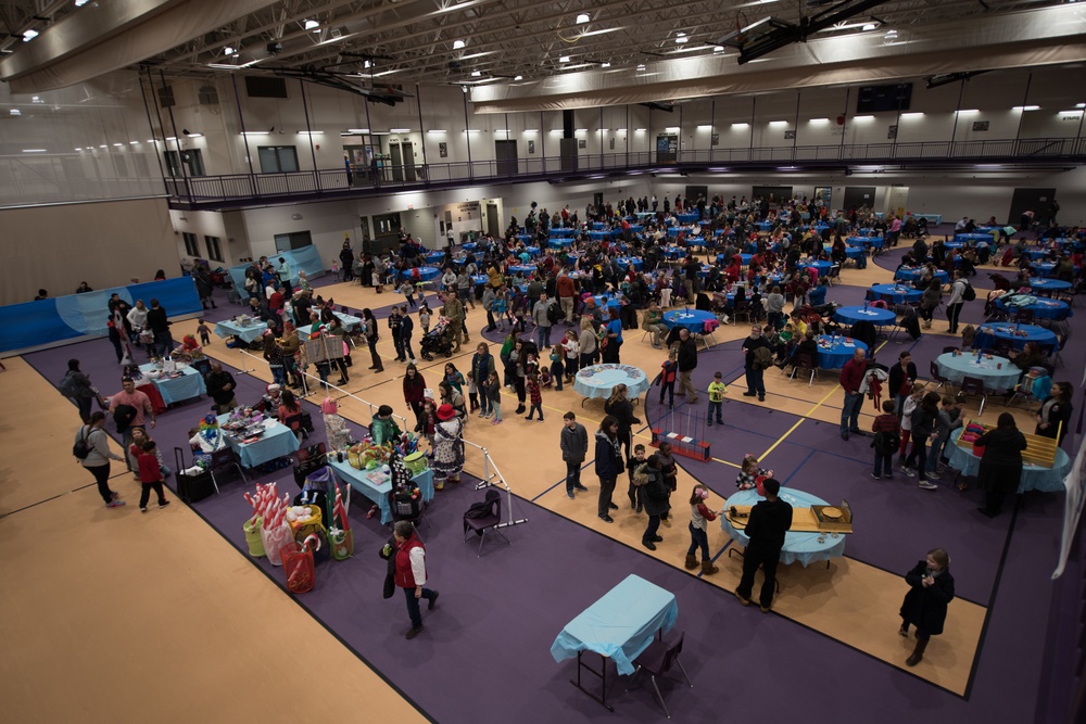 Offutt Enlisted Spouses Club hosts 25th Winter Wonderland event