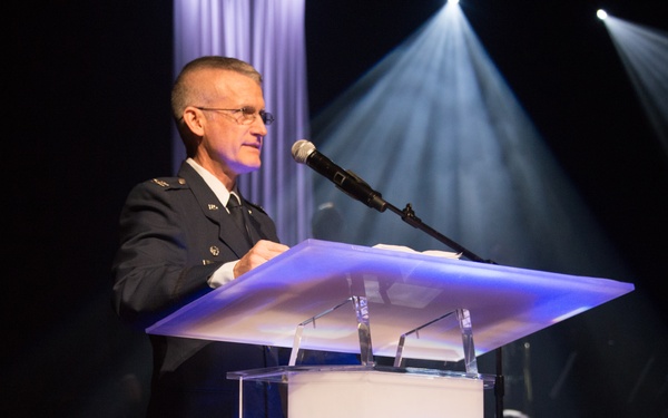 Heartland of America Band performs holiday concert