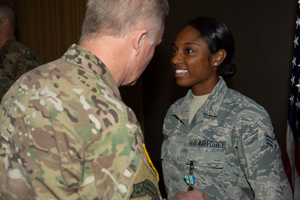 MacDill Airmen receive Joint Service Commendation Medal