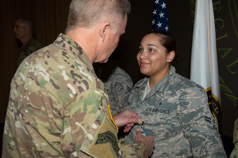 MacDill Airmen receive Joint Service Commendation Medal